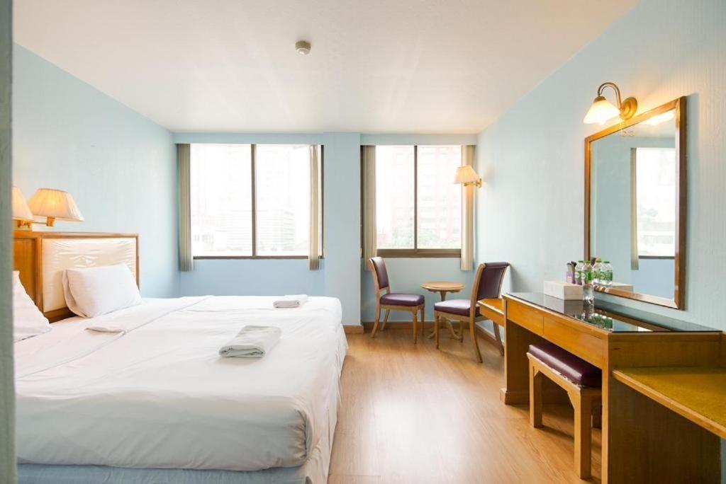 Wish Inn Chidlom V วิช อินน์ ชิดลม 2 Bangkok Exterior photo